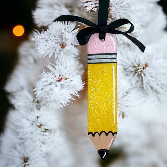 Personalized Ornament Perfect for Celebrating Your Child's First Year of School - Picture 8 of 11